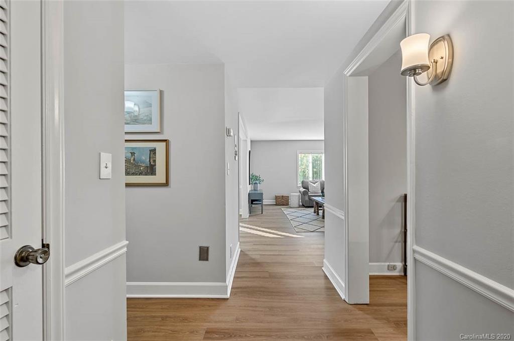 4527 Gaynor Road, Unit 208 Charlotte, NC 28211 - Photo 8 of 21 Gallery Image 8