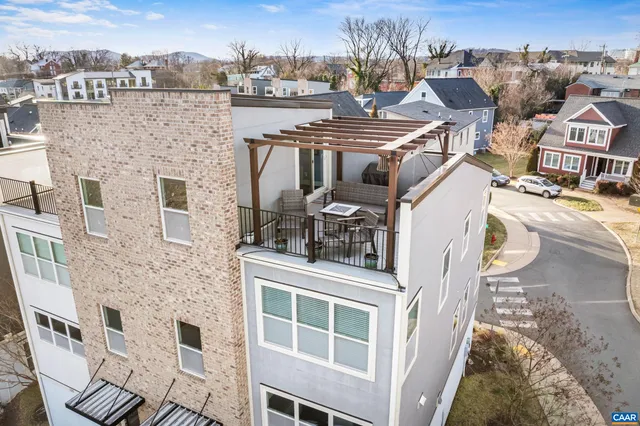 $699,000 | Undisclosed Address, Charlottesville, VA 22902