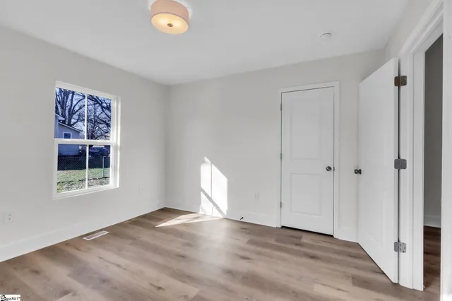 $259,999 | 14 19th Street, Greer, SC 29651