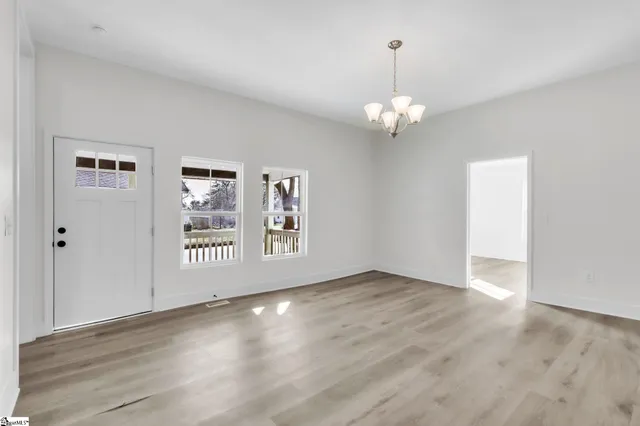 $259,999 | 14 19th Street, Greer, SC 29651