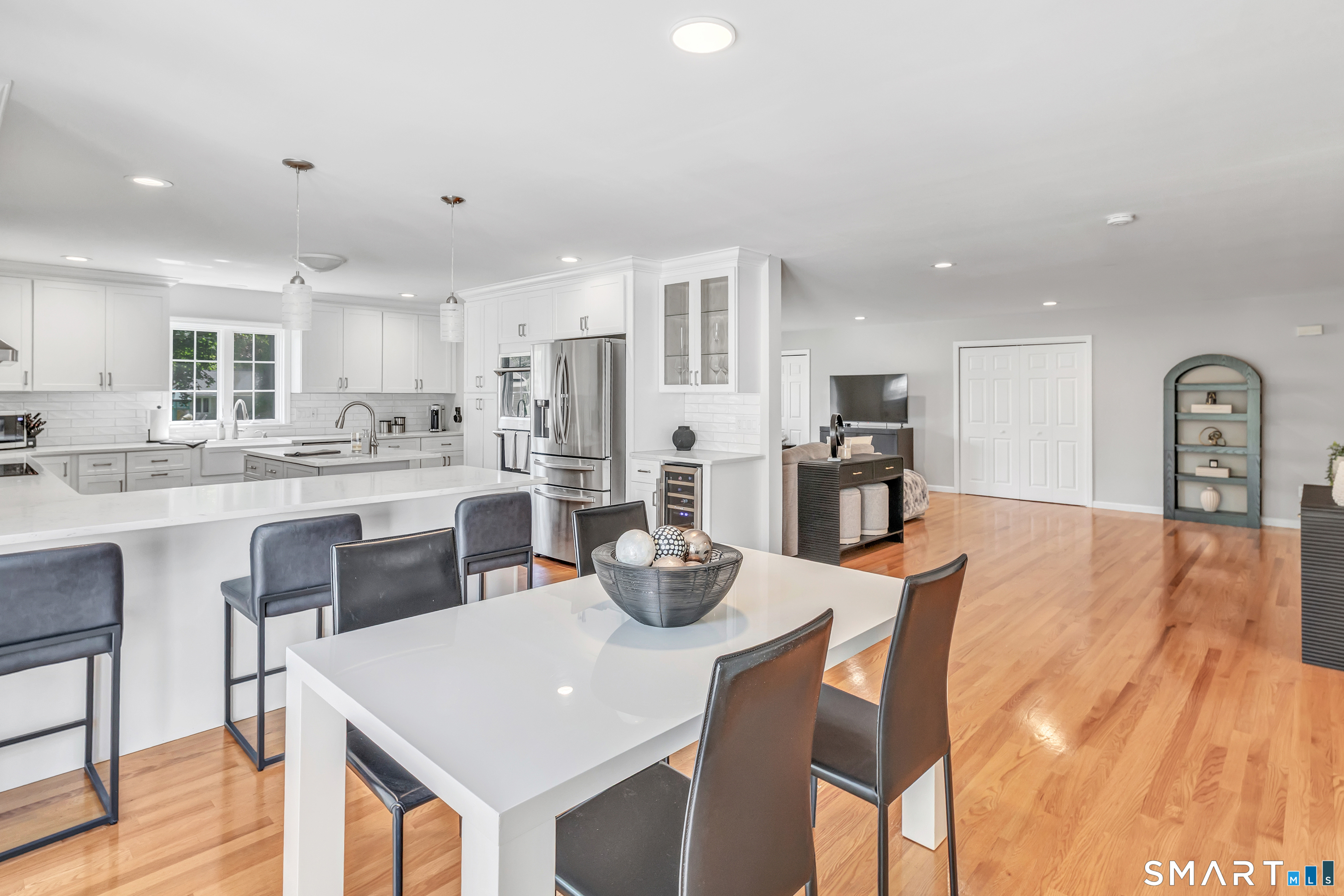 26 Westwood Road Trumbull, CT 06611 - Photo 15 of 40
