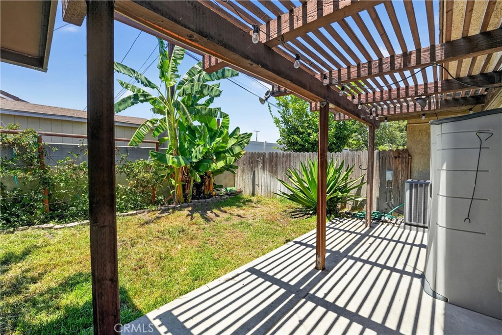 2901 West Ball Road, Unit 4 Anaheim, CA 92804 - Photo 47 of 61 Patio
