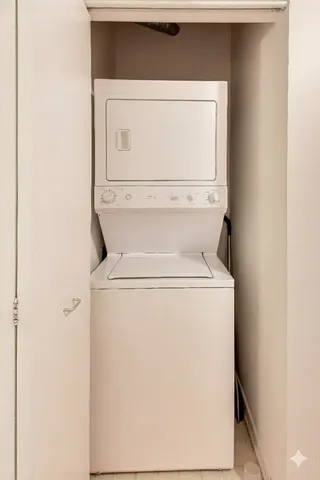 $310,000 | 849 North Franklin Street, Unit 1110, Chicago, IL 60610