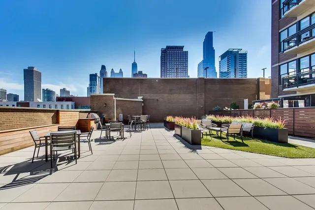 $310,000 | 849 North Franklin Street, Unit 1110, Chicago, IL 60610