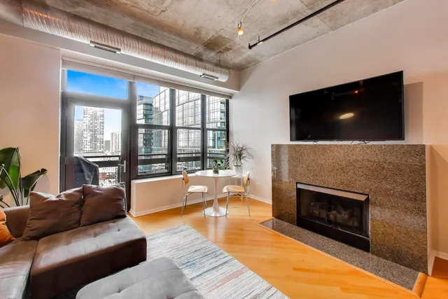 $310,000 | 849 North Franklin Street, Unit 1110, Chicago, IL 60610