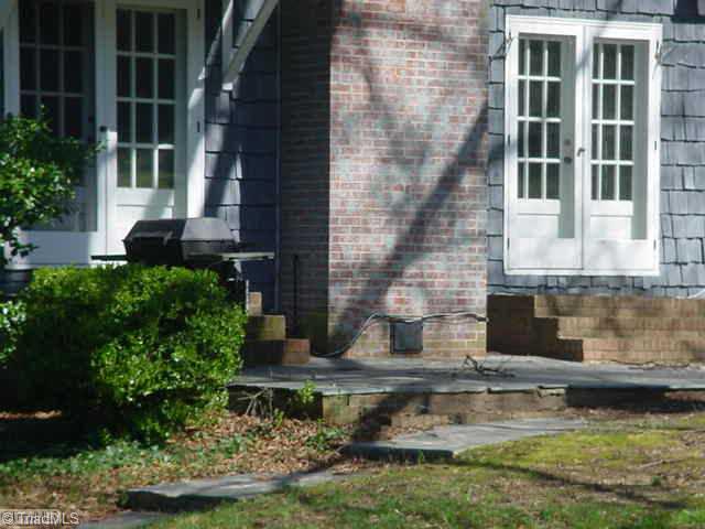 1035 Rockford Road High Point, NC 27262 - Photo 6 of 11 Patio/Deck.