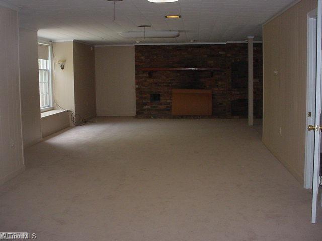 1035 Rockford Road High Point, NC 27262 - Photo 10 of 11 Den/Family/Great Room.