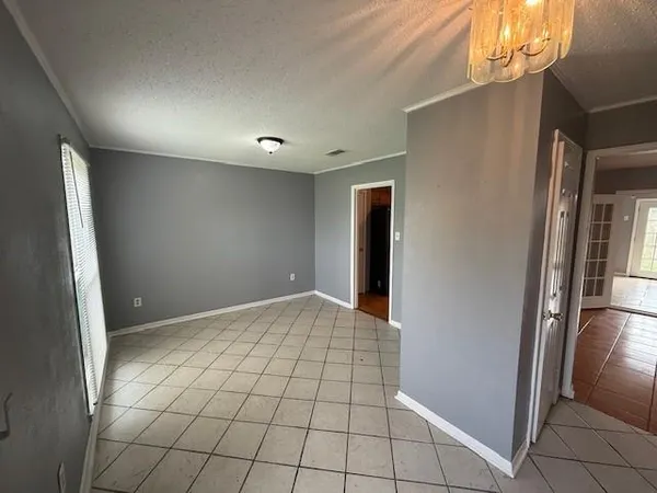 $1,800 | 3853 Accacia Lane, Harvey, LA 70058