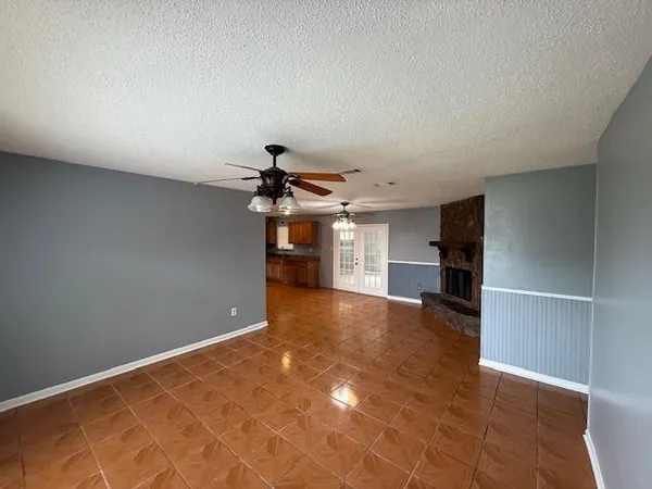 $1,800 | 3853 Accacia Lane, Harvey, LA 70058