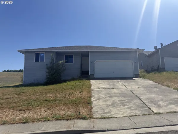 $295,000 | 1300 Southwest 10th Court, Pendleton, OR 97801