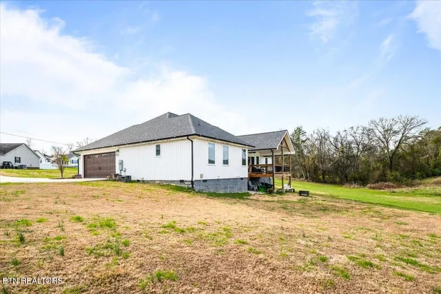 $599,000 | 129 Austin Lane, Jacksboro, TN 37757