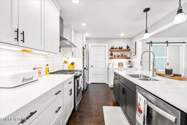 $599,000 | 129 Austin Lane, Jacksboro, TN 37757