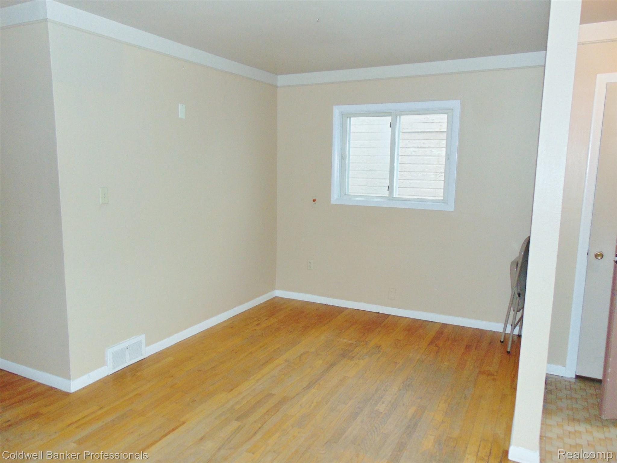 147 West Tienken Road Rochester, MI 48306 - Photo 23 of 49 dining area