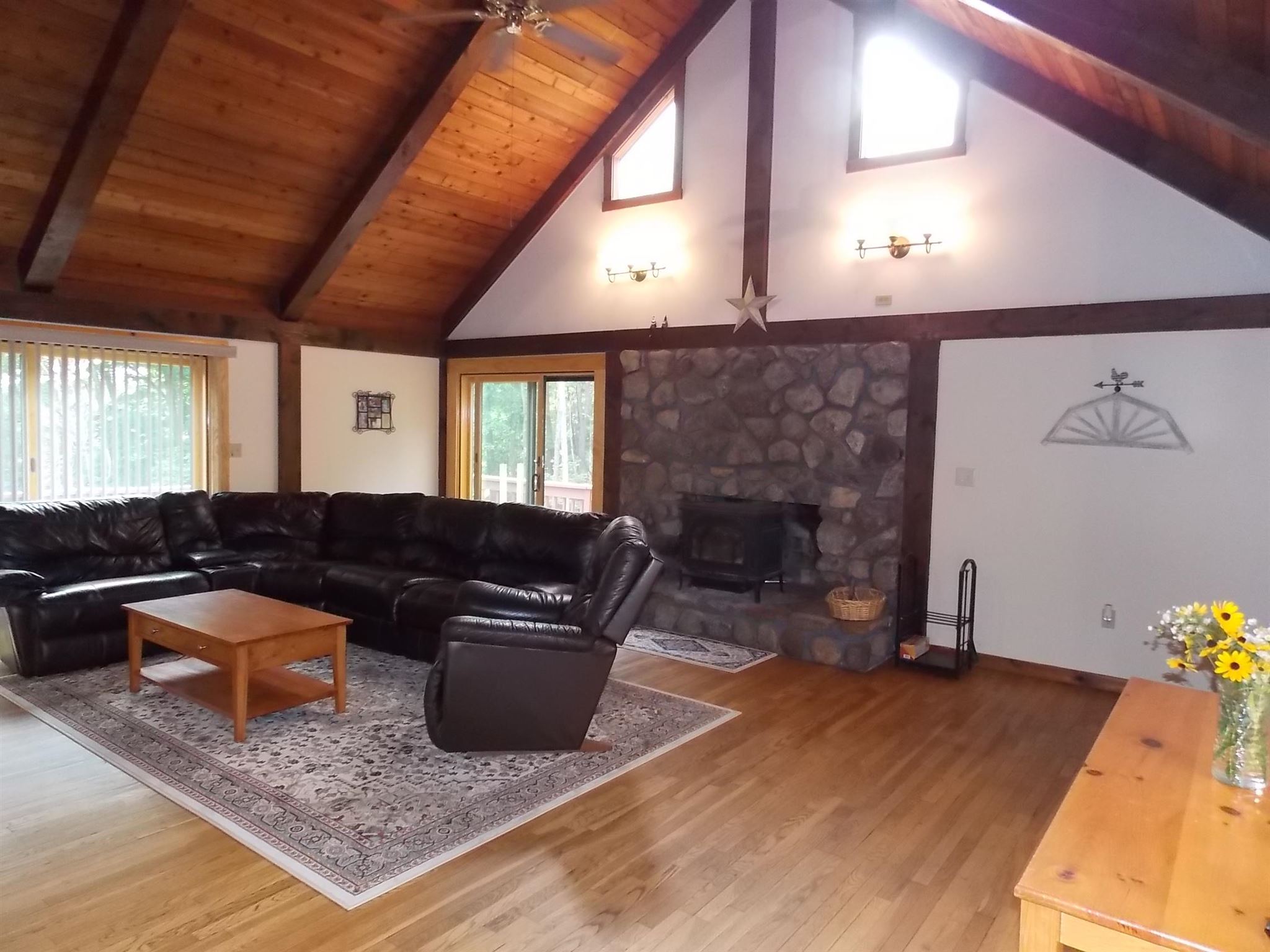 233 Robert Rogers Road Dunbarton, NH 03046 - Photo 3 of 35