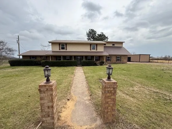 $604,900 | 303 New Highland Road, Springtown, TX 76082
