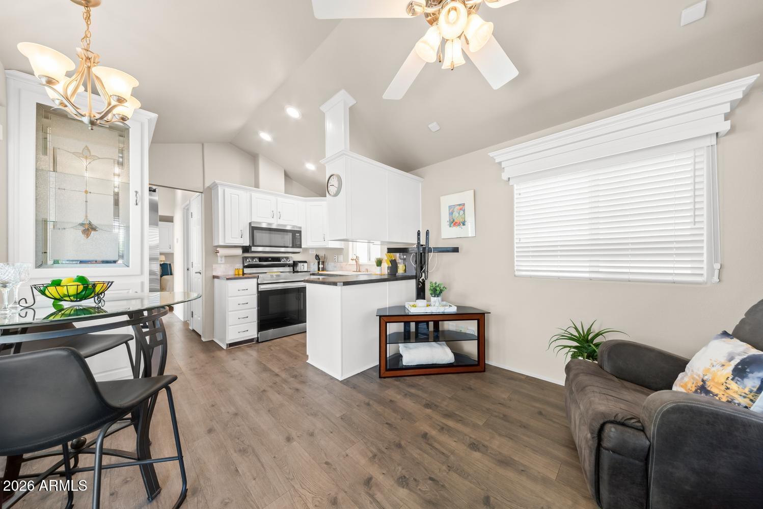 17200 West Bell Road, Unit 1475 Surprise, AZ 85374 - Photo 13 of 41 014-037-Pat Brady Surprise-1498x1000