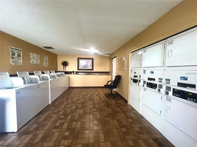 $1,500 | 455 Alt 19, Unit 238, Palm Harbor, FL 34683