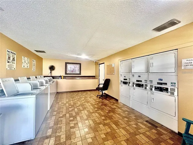 $1,500 | 455 Alt 19, Unit 238, Palm Harbor, FL 34683