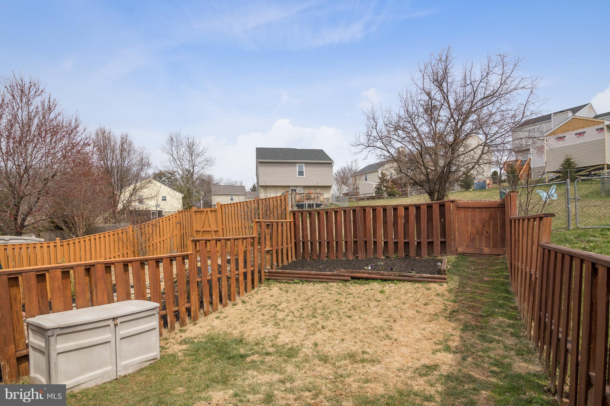 2027 Putnam Road Baltimore, MD 21227 - Photo 18 of 28 Exterior (Rear)