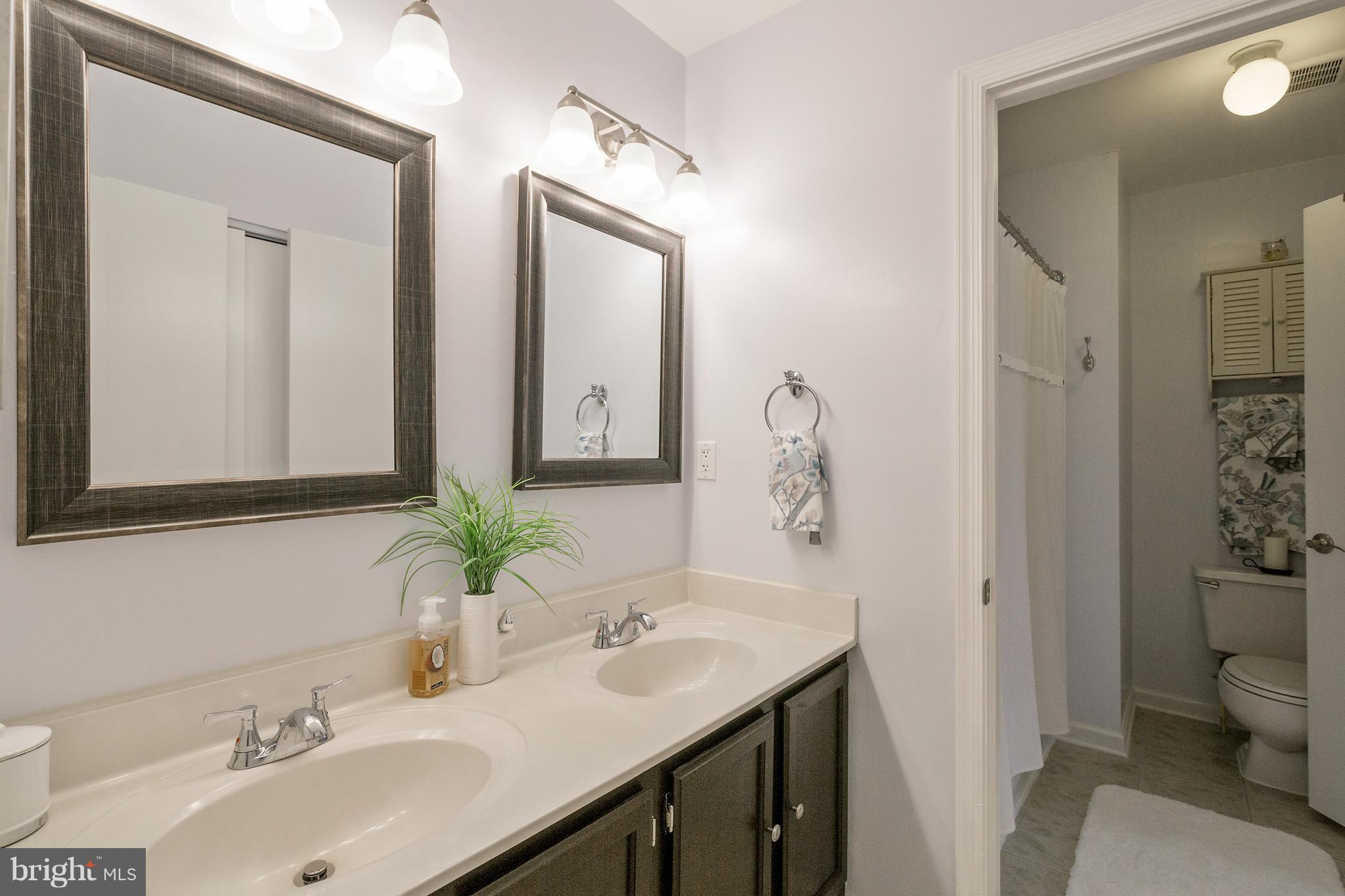 2027 Putnam Road Baltimore, MD 21227 - Photo 25 of 28 Bath