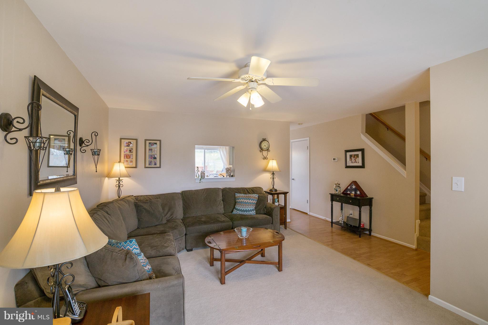 2027 Putnam Road Baltimore, MD 21227 - Photo 5 of 28 Living Room