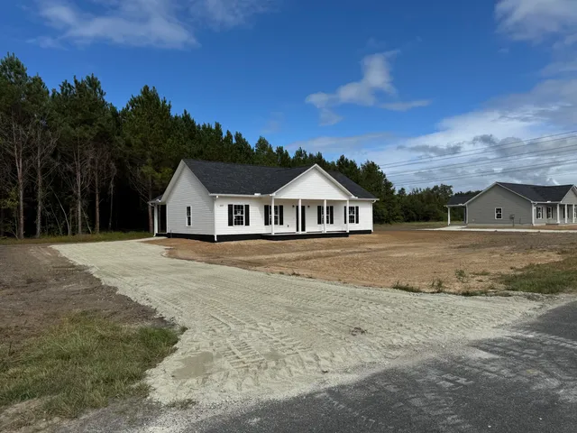 $312,900 | 461 Reeves Farm Road, St. George, SC 29477