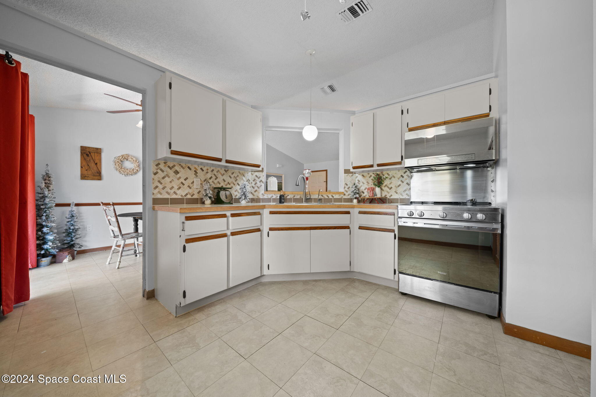672 Bryant Road Palm Bay, FL 32908 - Photo 7 of 20 22-web-or-mls-672-bryant-rd