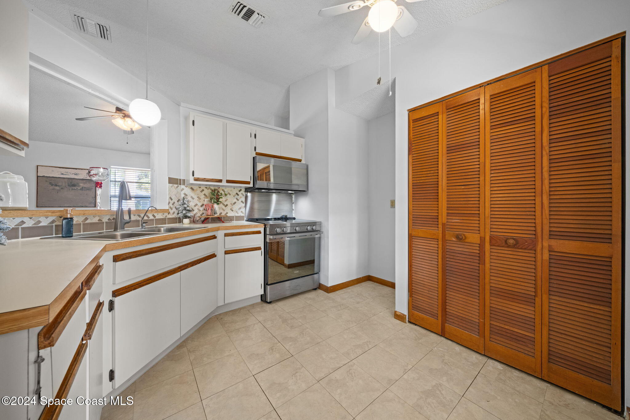 672 Bryant Road Palm Bay, FL 32908 - Photo 8 of 20 23-web-or-mls-672-bryant-rd
