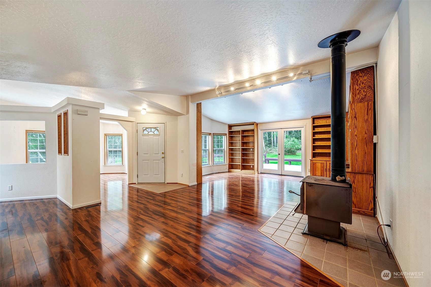 4214 Junco Road Greenbank, WA 98253 - Photo 12 of 29 Gallery Image 12