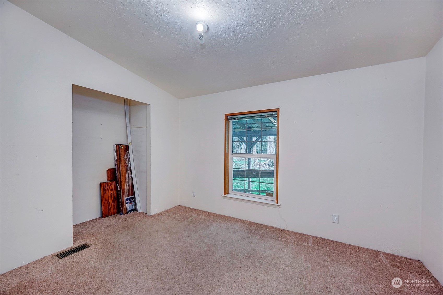 4214 Junco Road Greenbank, WA 98253 - Photo 16 of 29 Gallery Image 16