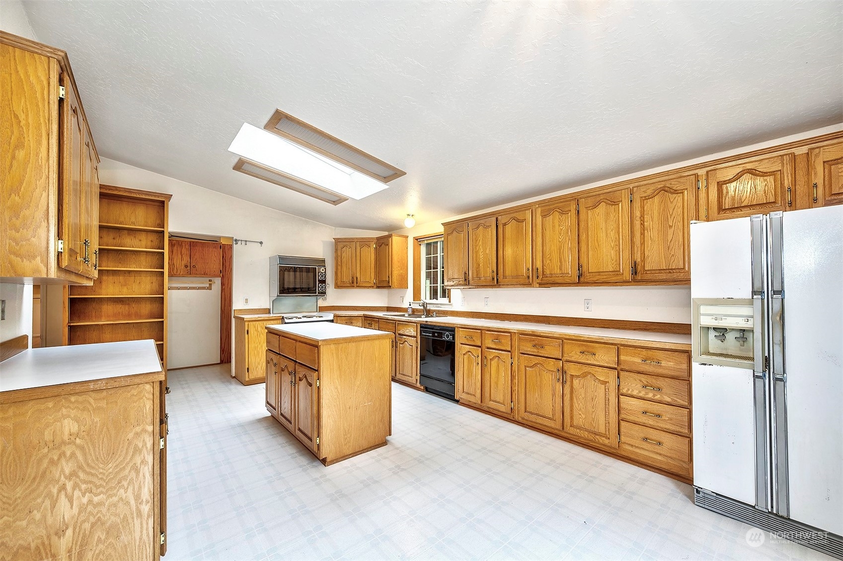 4214 Junco Road Greenbank, WA 98253 - Photo 5 of 29 Gallery Image 5