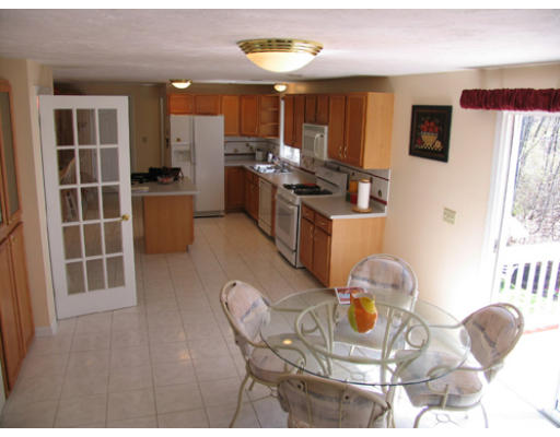 25 Carter Road Shrewsbury, MA 01545 - Photo 9 of 30 Gallery Image 9