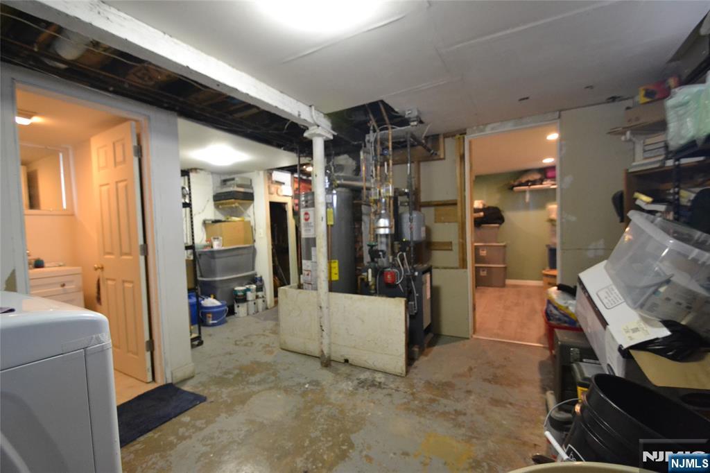 655 Chestnut Street Kearny, NJ 07032 - Photo 31 of 31 a view of utility room