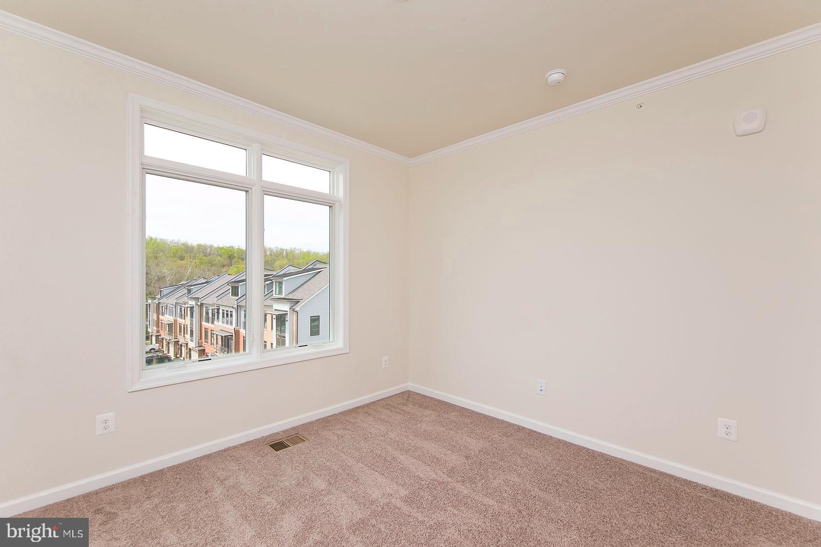 1122 Ribbon Limestone Terrace Southeast Leesburg, VA 20175 - Photo 32 of 57 Gallery Image 32