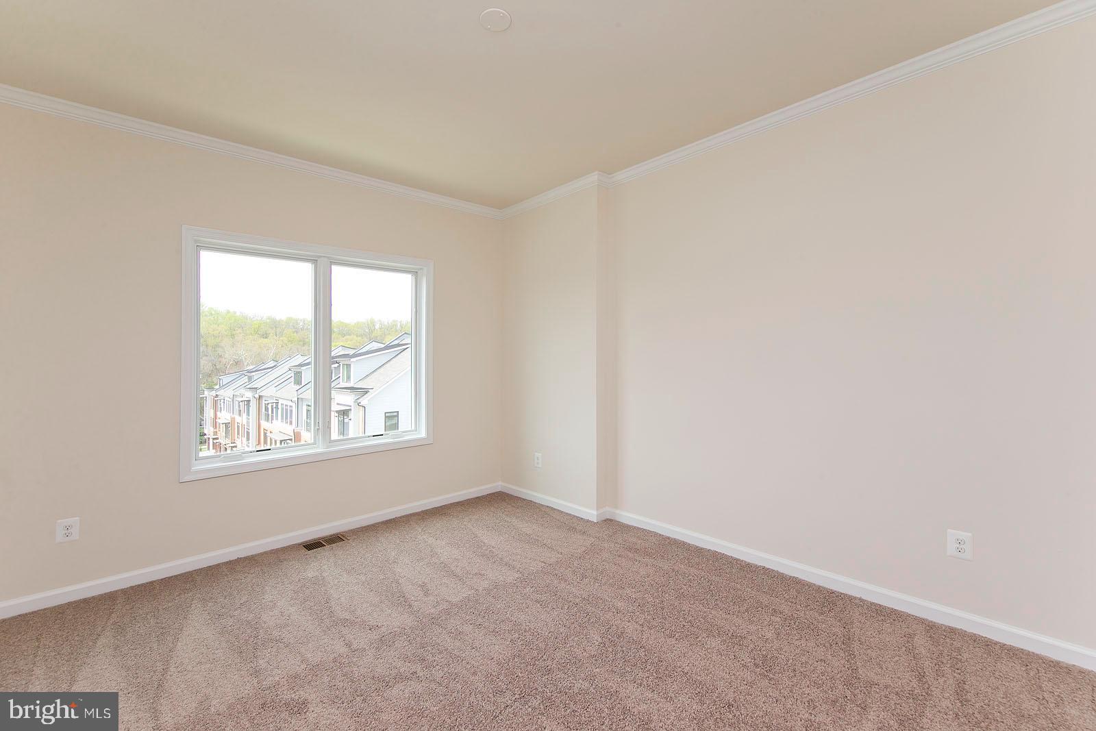 1122 Ribbon Limestone Terrace Southeast Leesburg, VA 20175 - Photo 33 of 57 Gallery Image 33