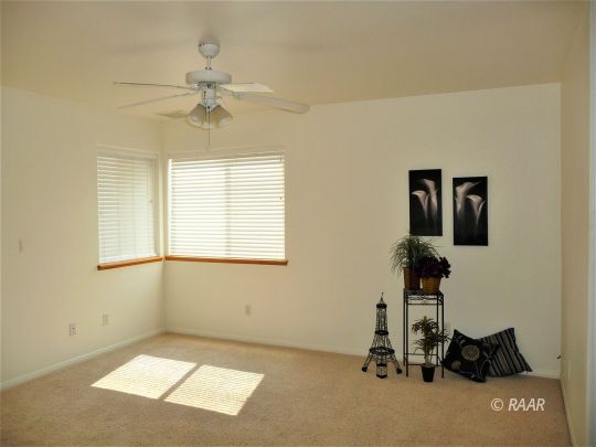 1129 Porter Street Ridgecrest, CA 93555 - Photo 12 of 22 a view of a room with gym equipment
