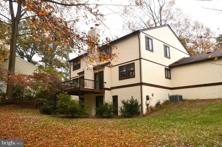 11814 Grey Birch Place Reston, VA 20191 - Photo 24 of 30 Exterior (Rear)