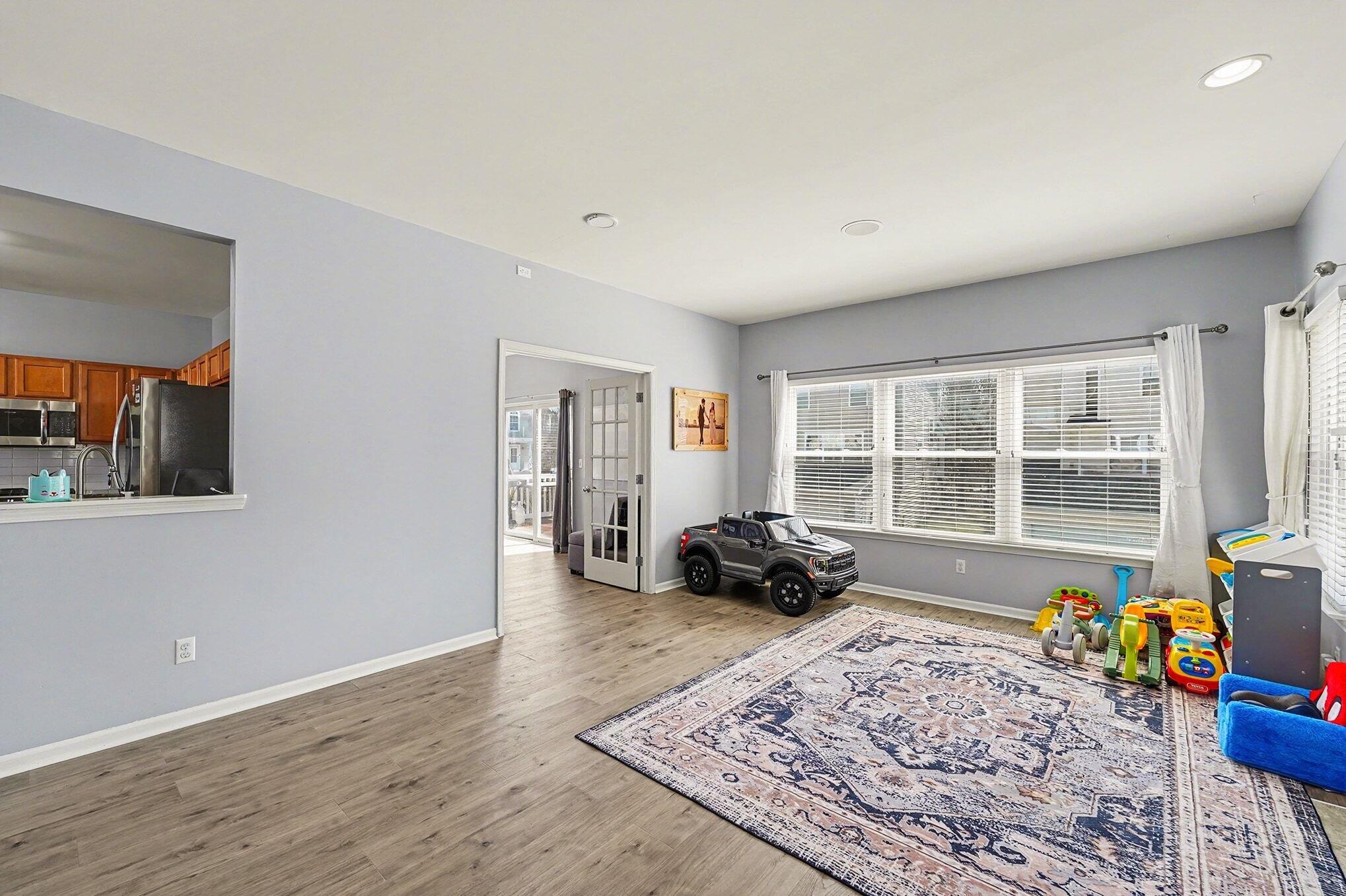 780 Jackson Lane Milan, MI 48160 - Photo 6 of 28 006_file_8145