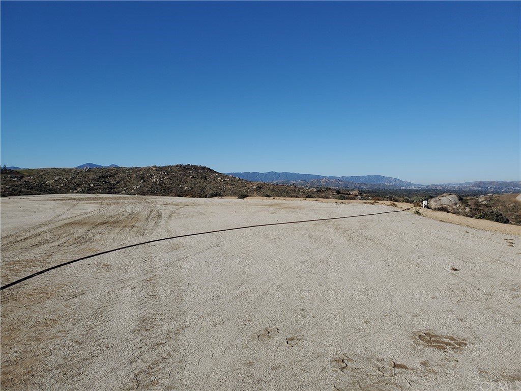Huge upper pad view