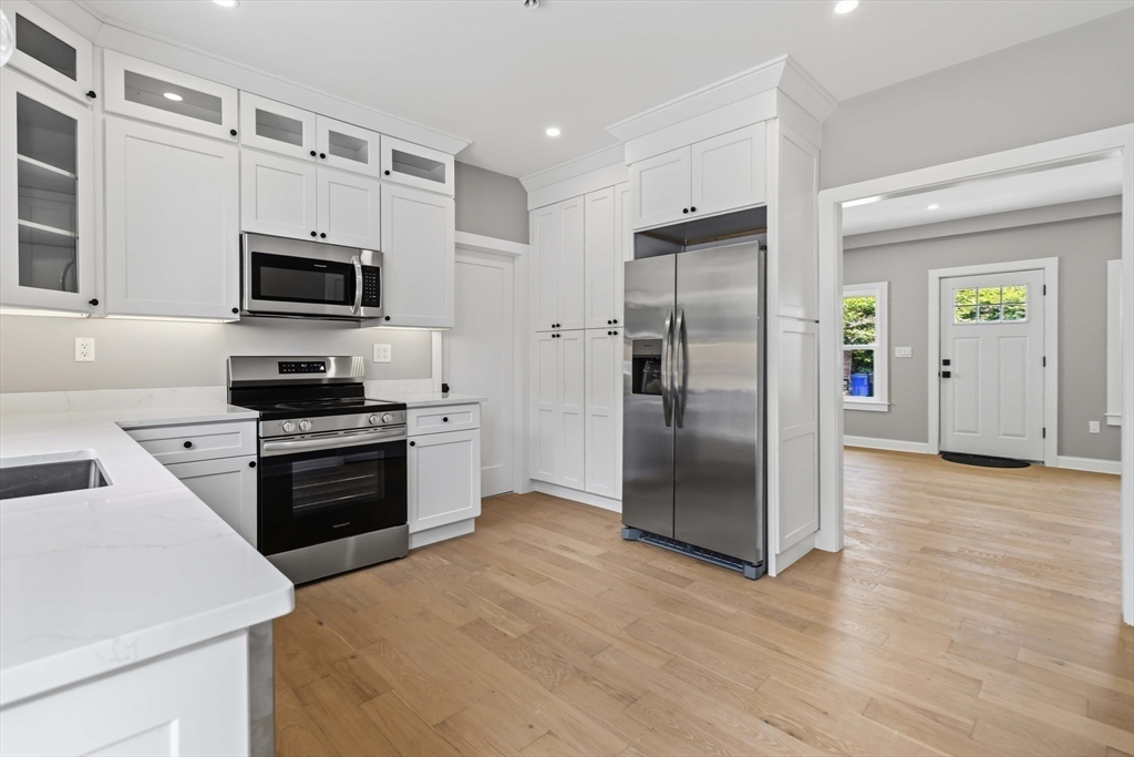 16 Hillside Street, Unit 2 Maynard, MA 01754 - Photo 7 of 22