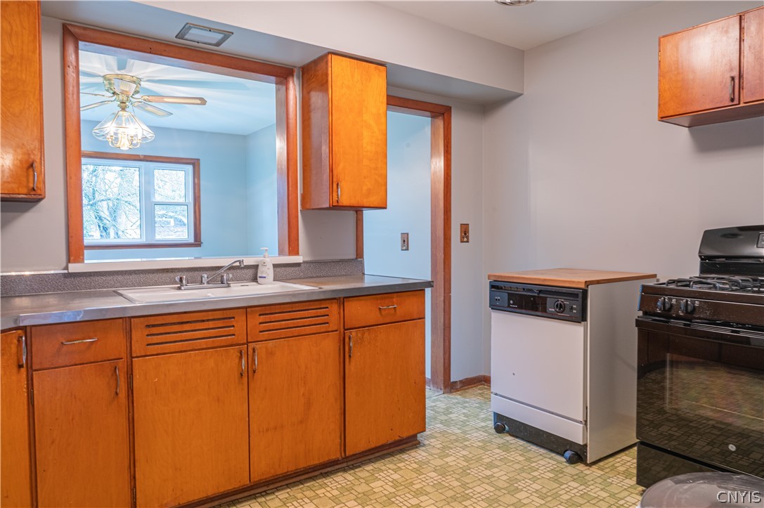 5685 Mapleton Drive Schuyler, NY 13502 - Photo 11 of 35