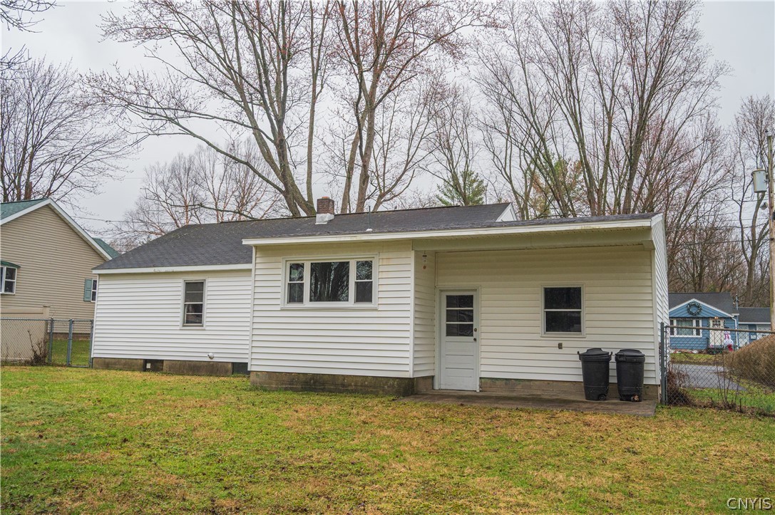 5685 Mapleton Drive Schuyler, NY 13502 - Photo 4 of 35