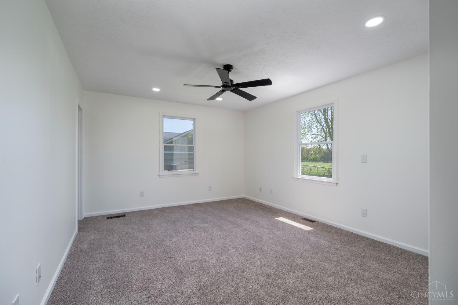 6450 Welcome Road Hillsboro, OH 45133 - Photo 17 of 31 Primary bedroom
