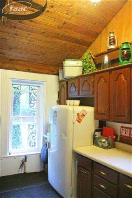10410 West Stanley Road Flushing, MI 48433 - Photo 5 of 44 20358068-4.JPG