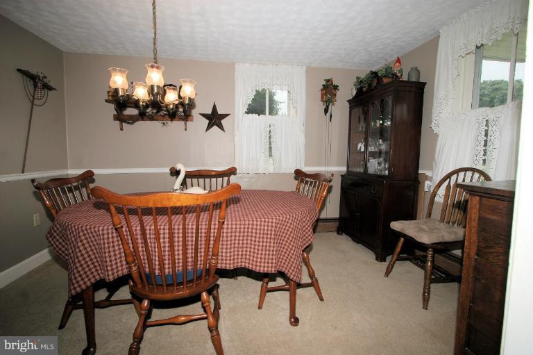 8100 Mapleville Road Boonsboro, MD 21713 - Photo 5 of 20 Dining Room
