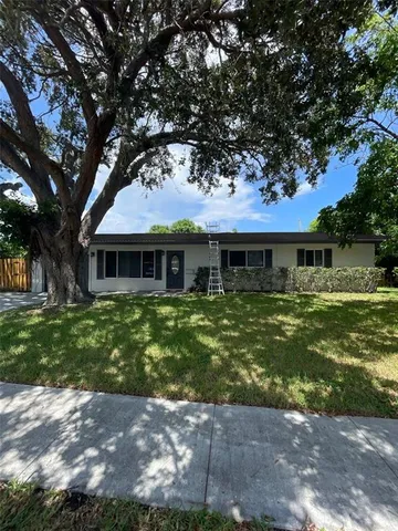 $1,050,000 | 2521 Northeast 51st Street, Lighthouse Point, FL 33064