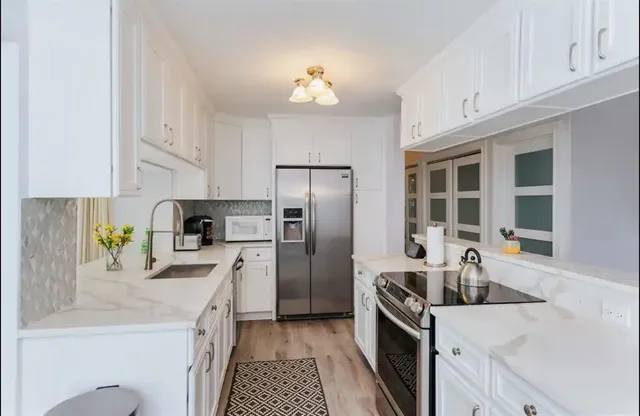 $1,050,000 | 2521 Northeast 51st Street, Lighthouse Point, FL 33064