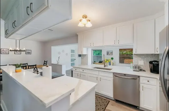 $1,050,000 | 2521 Northeast 51st Street, Lighthouse Point, FL 33064