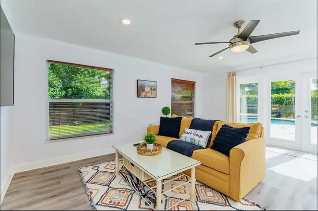 $1,050,000 | 2521 Northeast 51st Street, Lighthouse Point, FL 33064