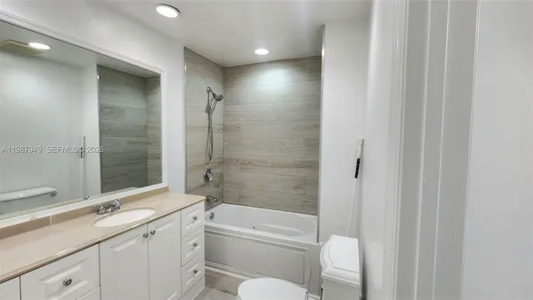 $3,600 | 841 Northwest 81st Avenue, Unit 8, Plantation, FL 33324